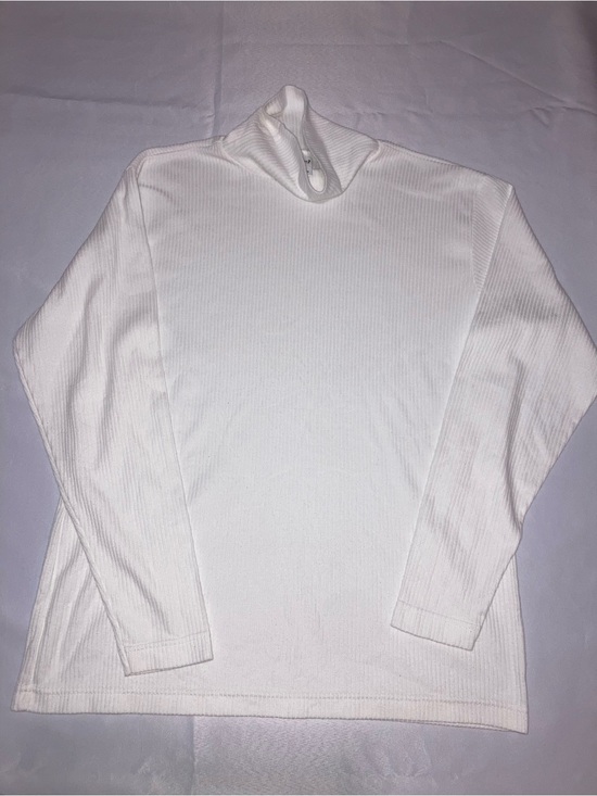 Bobbie Brooks Other - Bobbie Brooks Classic White Ribbed Turtleneck Sweater